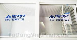 Kính cường lực của tủ đông Hòa Phát 245l, HCF 606S2Đ2, 2 ngăn đông mát dàn đồng Kính lùa cường lực tủ đông Hòa Phát 245l HCF 606S2Đ2