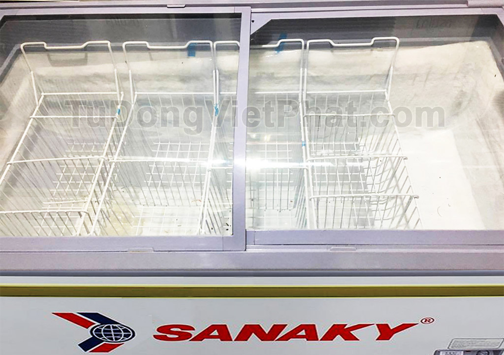 Tủ đông Sanaky bị đóng tuyết làm giảm hiệu suất tủ