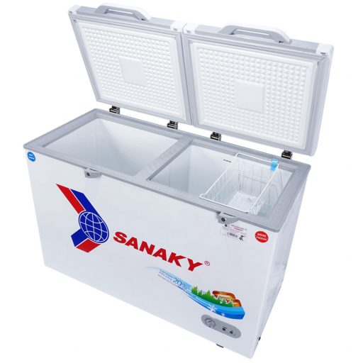 Bên trong tủ đông Sanaky VH-4099W2KD
