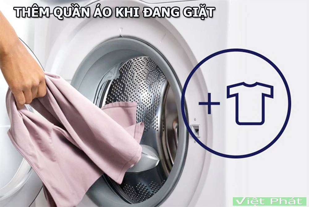 Máy giặt Electrolux EWF9024D3WB có thể thêm quần áo khi đang giặt