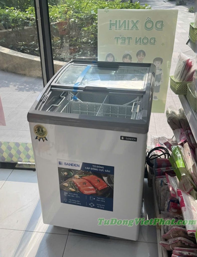 Tủ đông Sanden Intercool SNC-0155 mặt kính