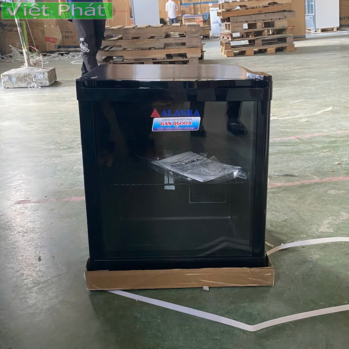 Tủ mát mini 50 lít Alaska LC-50D mầu đen