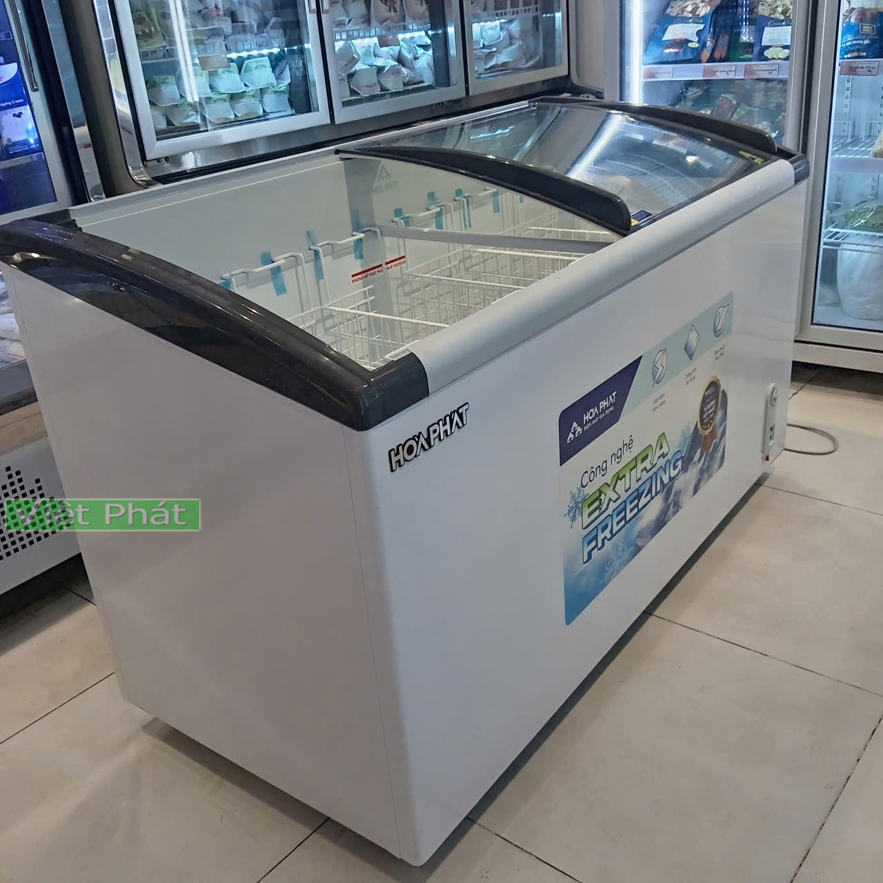 Tủ đông trưng bày Hòa Phát HSF AD6451.C mặt kính 451L